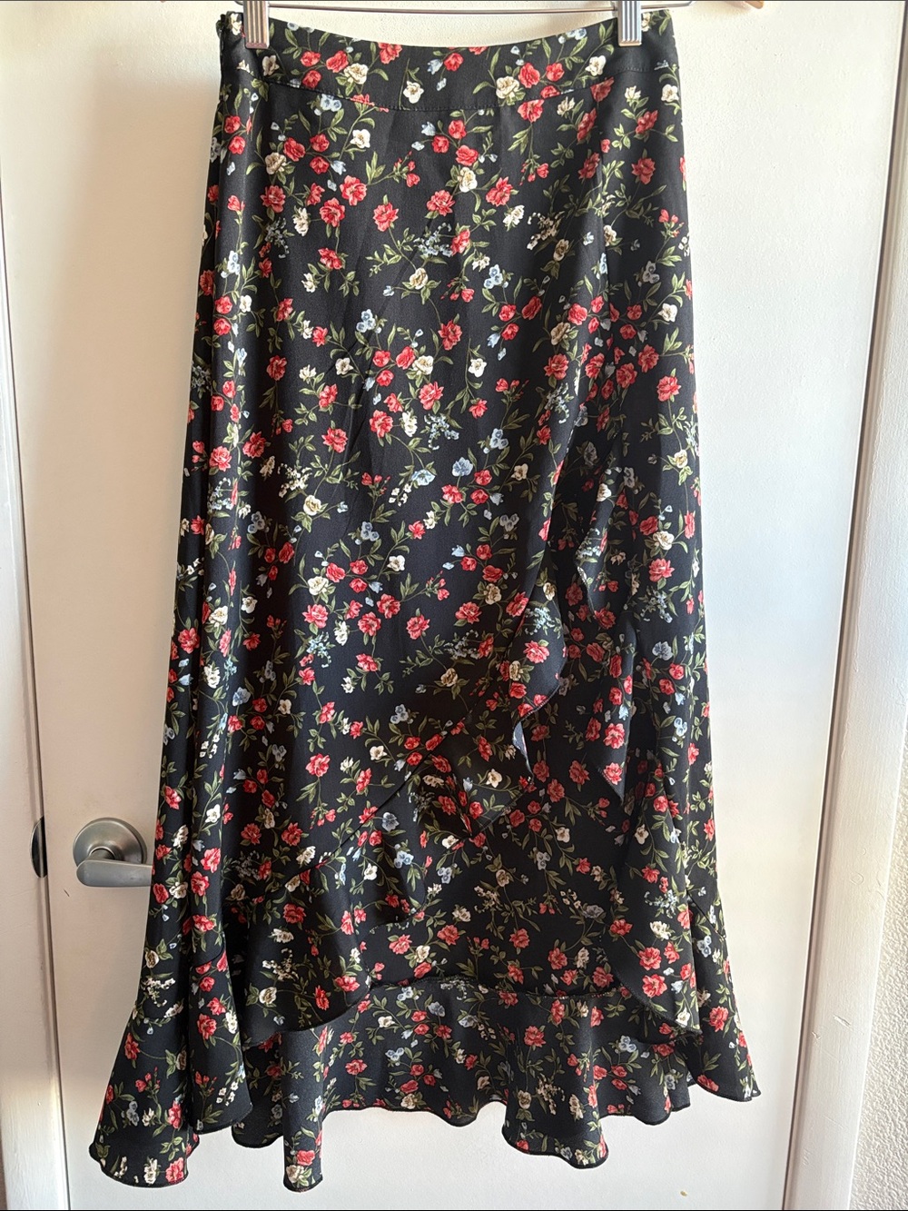 SHEIN Black Maxi Skirt with Red Rose Floral Print Cottagecore Boho Sz S